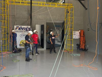 Centro de Treinamento IRATA: solução técnica para formação técnica para acesso por cordas
