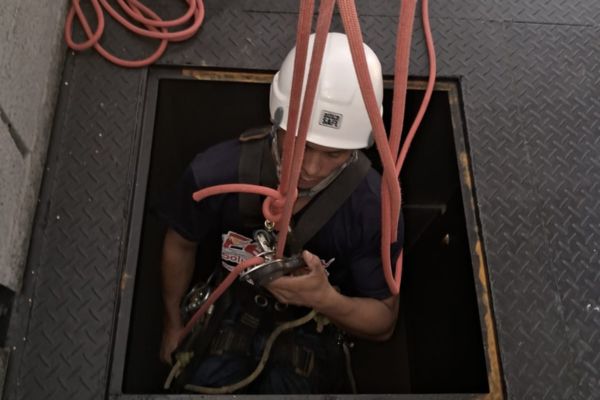 Certificado NR 33: solução técnica para treinamento para espaço confinado